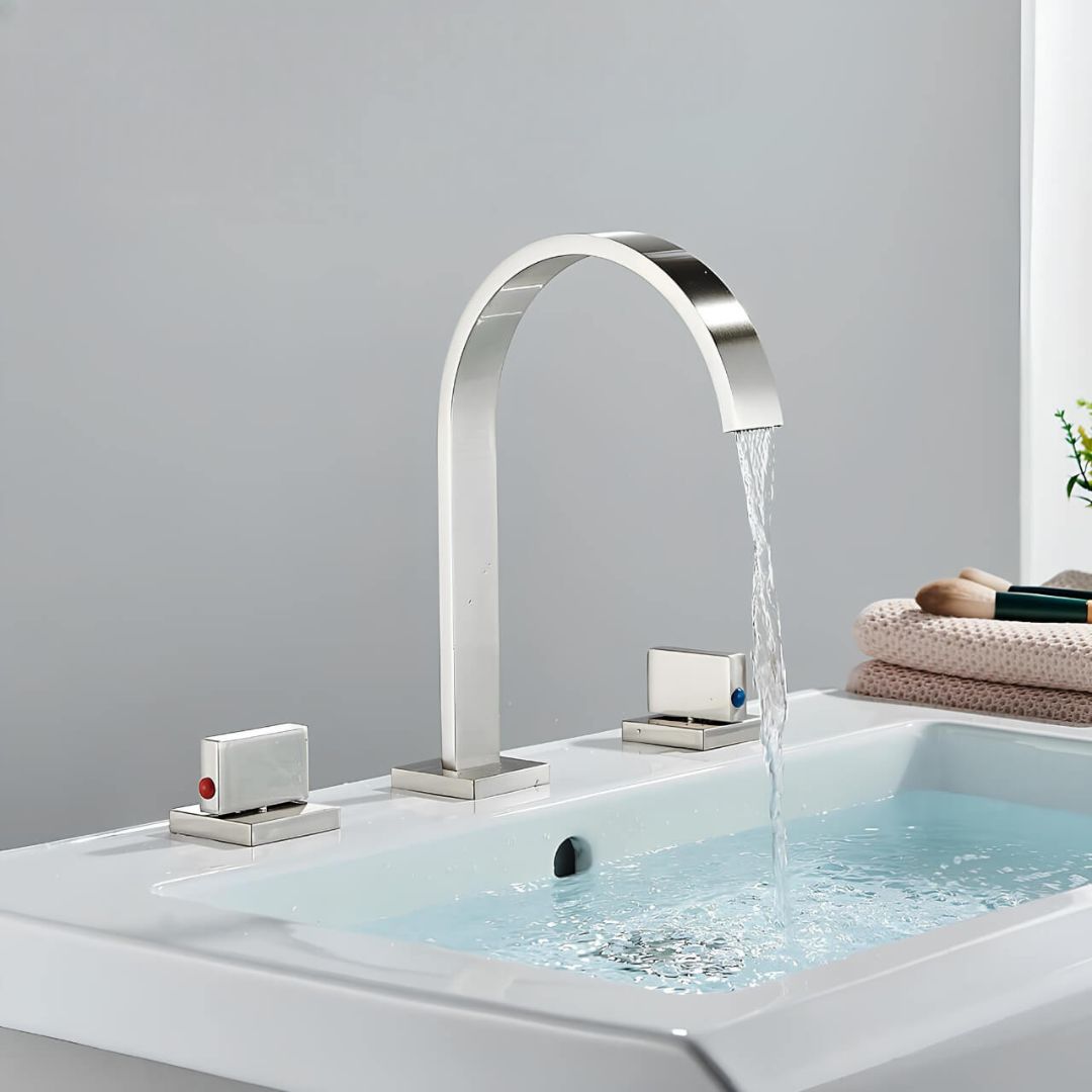 Robinet lavabo 3 trous double poignée en laiton massif — Chrome