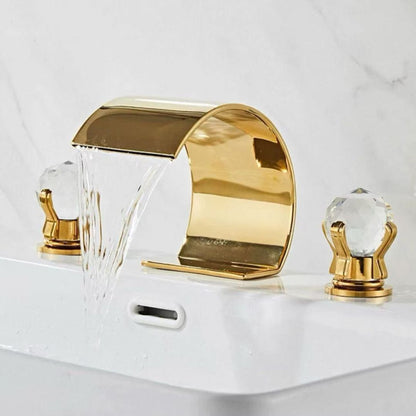 Robinet lavabo cascade 3 trous design