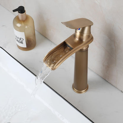 Robinet vasque salle de bain cascade haut