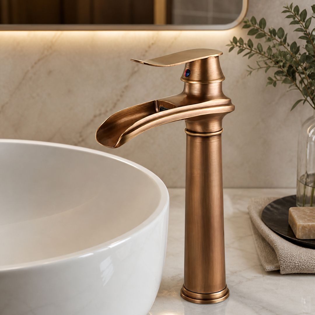 Robinet vasque salle de bain cascade haut
